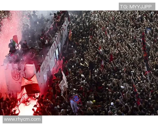 成都足球队团队协作引发热议球迷对战术配合与球员表现展开激烈讨论